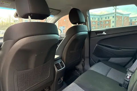 PY68WKA Hyundai Tucson 1.6 GDi SE Nav 5dr 2WD Thumbnail #32