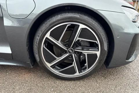 KR71NFT Audi e-tron GT 93.4kWh Vorsprung Auto quattro 4dr Thumbnail #11