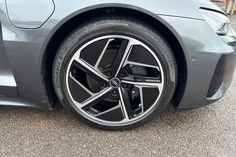 KR71NFT Audi e-tron GT 93.4kWh Vorsprung Auto quattro 4dr Thumbnail #13