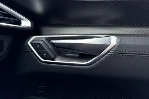 KR71NFT Audi e-tron GT 93.4kWh Vorsprung Auto quattro 4dr Thumbnail #22