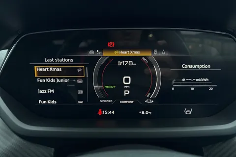 KR71NFT Audi e-tron GT 93.4kWh Vorsprung Auto quattro 4dr Thumbnail #31