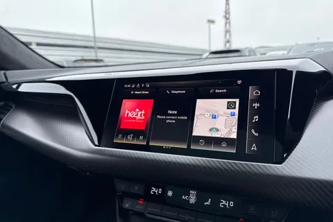 KR71NFT Audi e-tron GT 93.4kWh Vorsprung Auto quattro 4dr Thumbnail #36