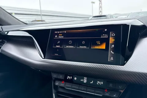 KR71NFT Audi e-tron GT 93.4kWh Vorsprung Auto quattro 4dr Thumbnail #39