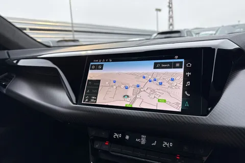 KR71NFT Audi e-tron GT 93.4kWh Vorsprung Auto quattro 4dr Thumbnail #43