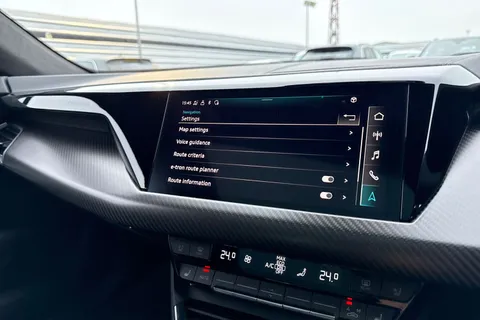 KR71NFT Audi e-tron GT 93.4kWh Vorsprung Auto quattro 4dr Thumbnail #44