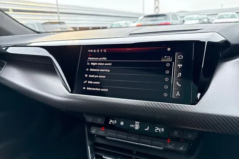 KR71NFT Audi e-tron GT 93.4kWh Vorsprung Auto quattro 4dr Thumbnail #50