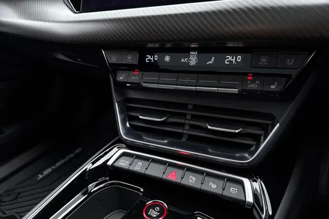 KR71NFT Audi e-tron GT 93.4kWh Vorsprung Auto quattro 4dr Thumbnail #54