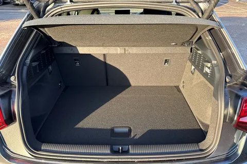 6 of 65 for Audi Q2 1.5 TFSI CoD 35 S line Euro 6 (s/s) 5dr