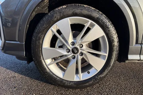 12 of 65 for Audi Q2 1.5 TFSI CoD 35 S line Euro 6 (s/s) 5dr