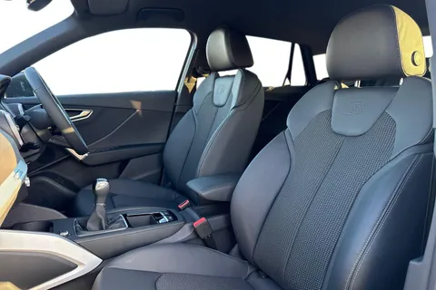 15 of 65 for Audi Q2 1.5 TFSI CoD 35 S line Euro 6 (s/s) 5dr