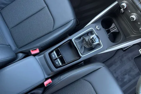 22 of 65 for Audi Q2 1.5 TFSI CoD 35 S line Euro 6 (s/s) 5dr