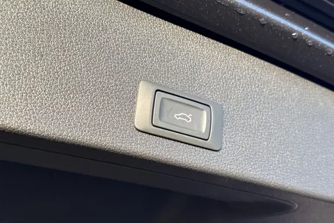 36 of 65 for Audi Q2 1.5 TFSI CoD 35 S line Euro 6 (s/s) 5dr