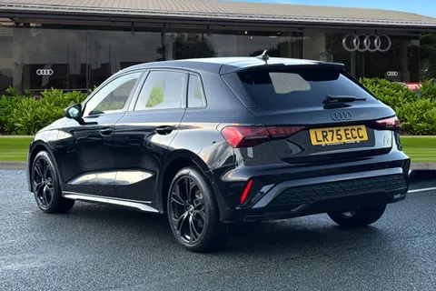 LR75ECC Audi A3 Black Edition TFSI e  204 PS S tronic Thumbnail #3