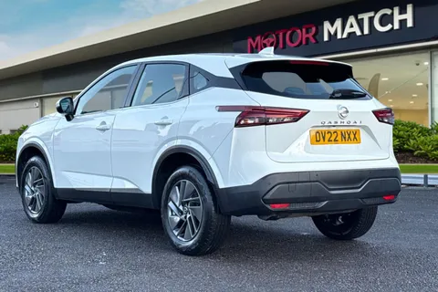 DV22NXX Nissan Qashqai 1.3 DIG-T MHEV Acenta Premium XTRON Euro 6 (s/s) 5dr Thumbnail #3