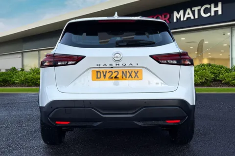 DV22NXX Nissan Qashqai 1.3 DIG-T MHEV Acenta Premium XTRON Euro 6 (s/s) 5dr Thumbnail #5