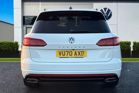 VU70AXD Volkswagen Touareg 3.0 V6 TDI 4Motion Black Edition 5dr Tip Auto Thumbnail #4