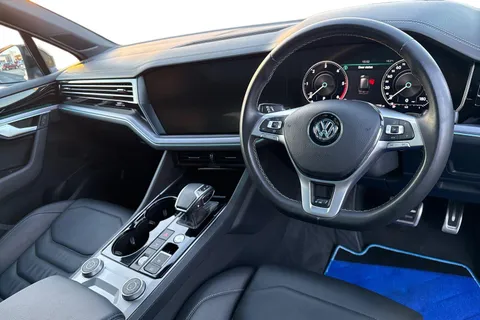VU70AXD Volkswagen Touareg 3.0 V6 TDI 4Motion Black Edition 5dr Tip Auto Thumbnail #7