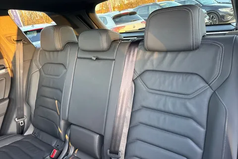 VU70AXD Volkswagen Touareg 3.0 V6 TDI 4Motion Black Edition 5dr Tip Auto Thumbnail #13