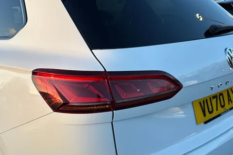 VU70AXD Volkswagen Touareg 3.0 V6 TDI 4Motion Black Edition 5dr Tip Auto Thumbnail #15