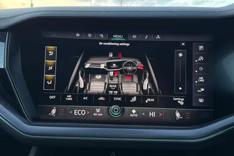 VU70AXD Volkswagen Touareg 3.0 V6 TDI 4Motion Black Edition 5dr Tip Auto Thumbnail #18