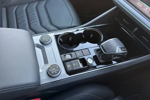 VU70AXD Volkswagen Touareg 3.0 V6 TDI 4Motion Black Edition 5dr Tip Auto Thumbnail #19