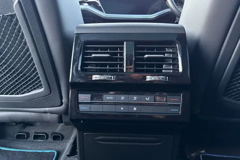 VU70AXD Volkswagen Touareg 3.0 V6 TDI 4Motion Black Edition 5dr Tip Auto Thumbnail #30