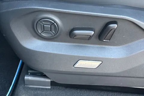 VU70AXD Volkswagen Touareg 3.0 V6 TDI 4Motion Black Edition 5dr Tip Auto Thumbnail #37