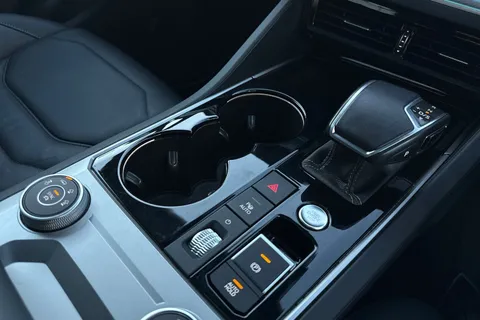 VU70AXD Volkswagen Touareg 3.0 V6 TDI 4Motion Black Edition 5dr Tip Auto Thumbnail #43