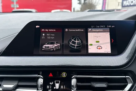 YB69FTT BMW 1 Series 116d Sport 5dr Thumbnail #17