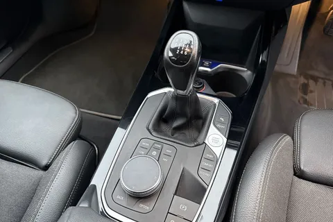 YB69FTT BMW 1 Series 116d Sport 5dr Thumbnail #23