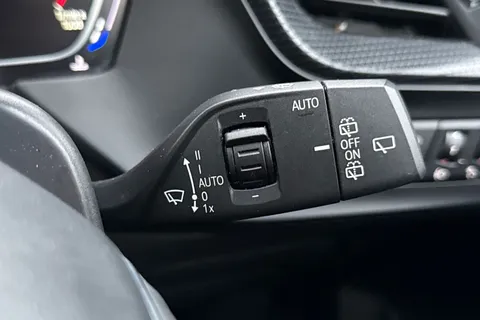 YB69FTT BMW 1 Series 116d Sport 5dr Thumbnail #38