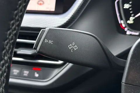 YB69FTT BMW 1 Series 116d Sport 5dr Thumbnail #41