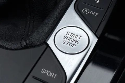 YB69FTT BMW 1 Series 116d Sport 5dr Thumbnail #44