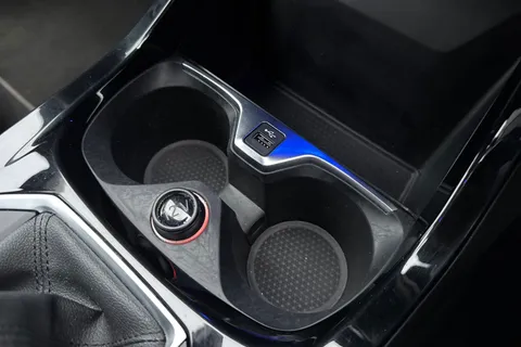 YB69FTT BMW 1 Series 116d Sport 5dr Thumbnail #45