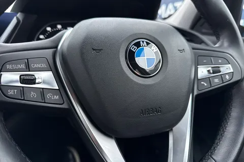 YB69FTT BMW 1 Series 116d Sport 5dr Thumbnail #48