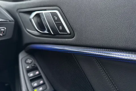 YB69FTT BMW 1 Series 116d Sport 5dr Thumbnail #49