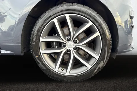 9 of 51 for Land Rover Range Rover Sport 3.0 D300 Dynamic SE 5dr