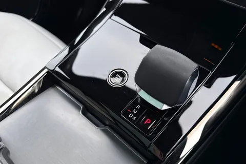 14 of 51 for Land Rover Range Rover Sport 3.0 D300 Dynamic SE 5dr