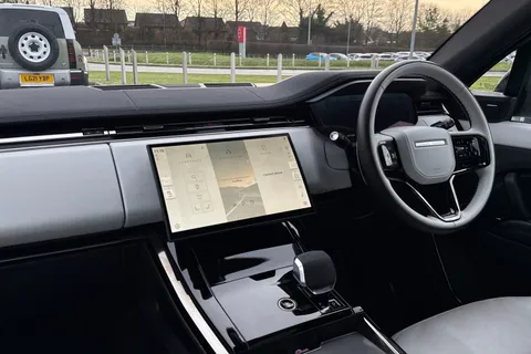 42 of 51 for Land Rover Range Rover Sport 3.0 D300 Dynamic SE 5dr