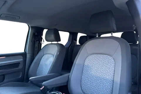 KS23VTM Volkswagen ID. Buzz 150kW Life Pro 77kWh 5dr Auto | Rear Camera | Park Assist Thumbnail #17