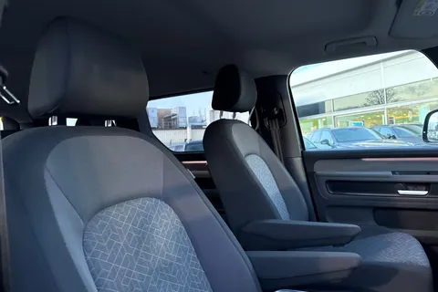 KS23VTM Volkswagen ID. Buzz 150kW Life Pro 77kWh 5dr Auto | Rear Camera | Park Assist Thumbnail #25