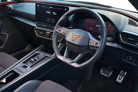 KN74NHC CUPRA Leon 1.4 eHybrid 12.8kWh VZ2 Design Edition DSG Euro 6 (s/s) 5dr Thumbnail #8