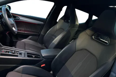 KN74NHC CUPRA Leon 1.4 eHybrid 12.8kWh VZ2 Design Edition DSG Euro 6 (s/s) 5dr Thumbnail #11