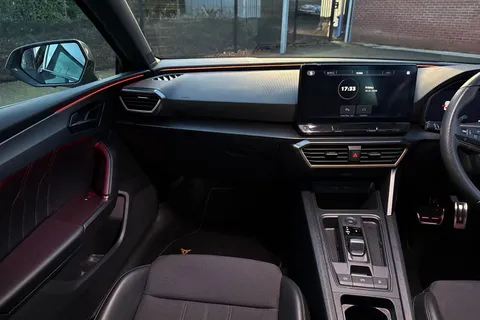 15 of 53 for CUPRA Leon 1.4 eHybrid 12.8kWh VZ2 Design Edition DSG Euro 6 (s/s) 5dr