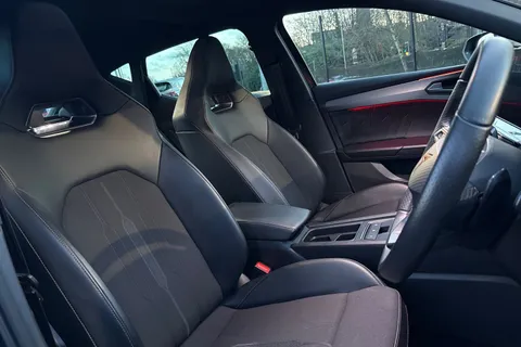 21 of 53 for CUPRA Leon 1.4 eHybrid 12.8kWh VZ2 Design Edition DSG Euro 6 (s/s) 5dr