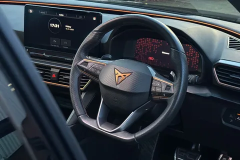 34 of 53 for CUPRA Leon 1.4 eHybrid 12.8kWh VZ2 Design Edition DSG Euro 6 (s/s) 5dr