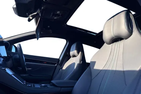  BYD Seal U 1.5 DM-i 18.3kWh Boost CVT Auto Euro 6 (s/s) 5dr Thumbnail #11