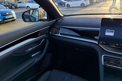  BYD Seal U 1.5 DM-i 18.3kWh Boost CVT Auto Euro 6 (s/s) 5dr Thumbnail #15