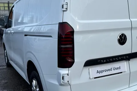 PJ75WBV Volkswagen Transporter T28 Panel Van Commerce Pro SWB 110 PS 2.0 TDI 6sp Manual Thumbnail #7