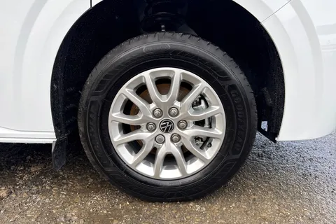 PJ75WBV Volkswagen Transporter T28 Panel Van Commerce Pro SWB 110 PS 2.0 TDI 6sp Manual Thumbnail #9